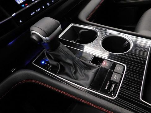 Used 2025 Toyota Sienna XSE image 43