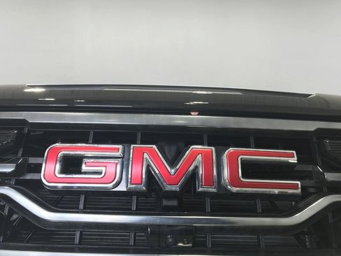 Used 2026 GMC Sierra 1500 AT4 w/ AT4 Premium Package AWD/4WD image 23