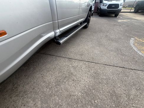 Used 2018 RAM 3500 Tradesman w/ Chrome Appearance Group image 15