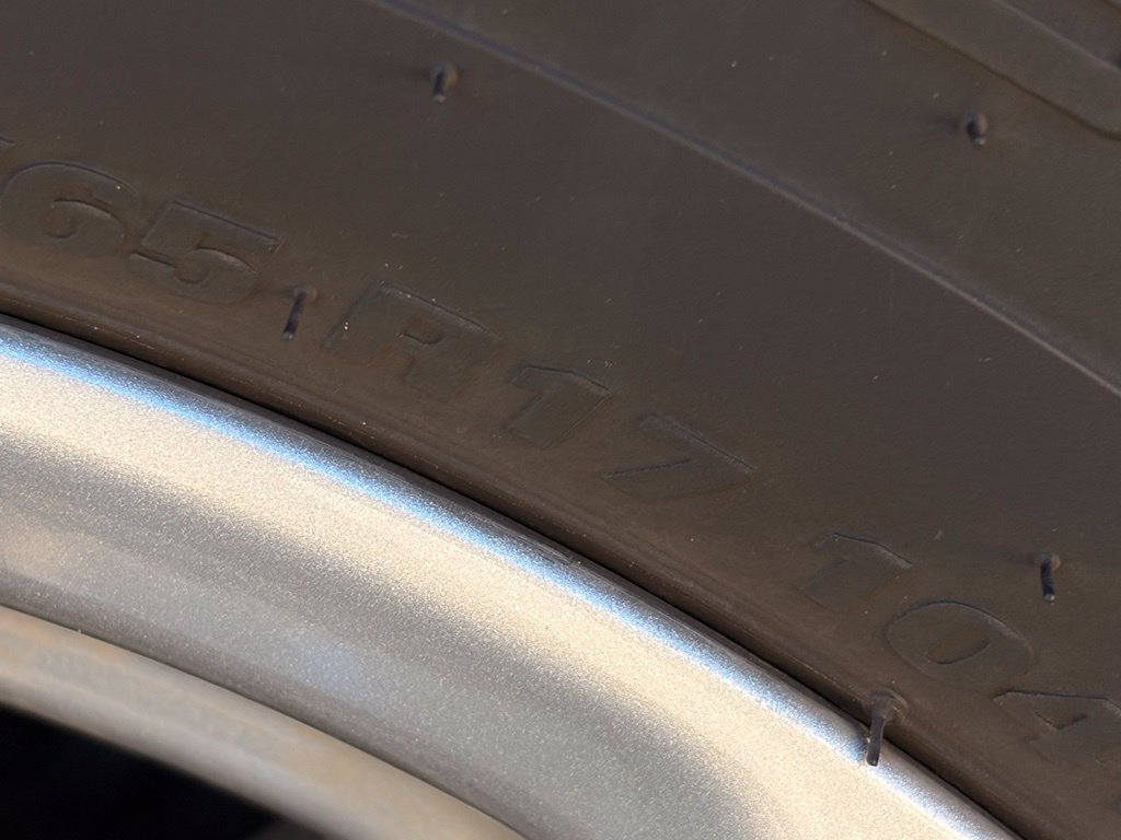 Certified 2025 Chrysler Pacifica Select FWD image 11