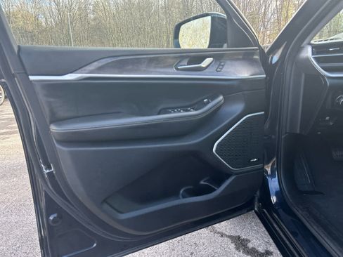 Used 2023 Jeep Grand Cherokee 30th Anniversary image 23