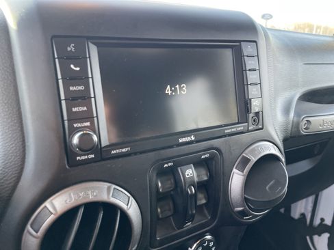 Used 2017 Jeep Wrangler Unlimited Sport w/ Quick Order Package 24S image 28