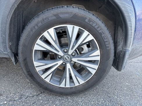 Used 2022 Nissan Rogue SV image 19