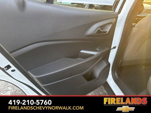 New 2026 Chevrolet Trax ACTIV w/ Sunroof Package image 21