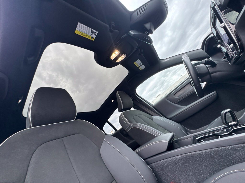 Used 2023 Volvo C40 P8 Recharge Plus AWD/4WD image 27
