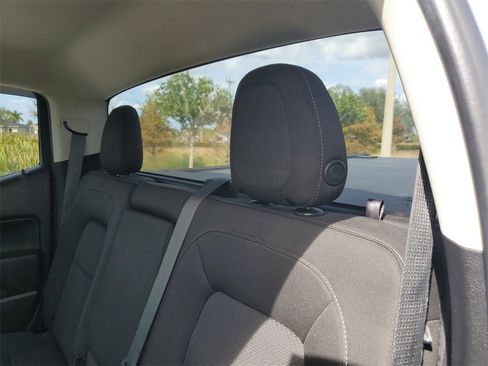 Used 2020 Chevrolet Colorado LT image 17