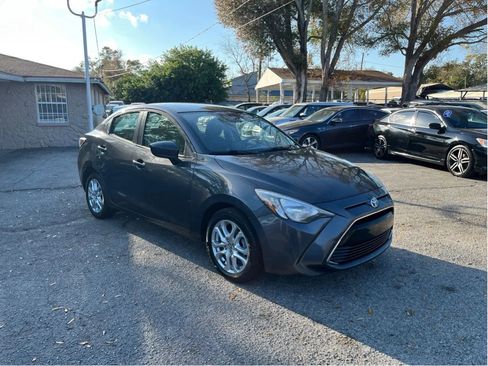 Used 2018 Toyota Yaris iA image 3