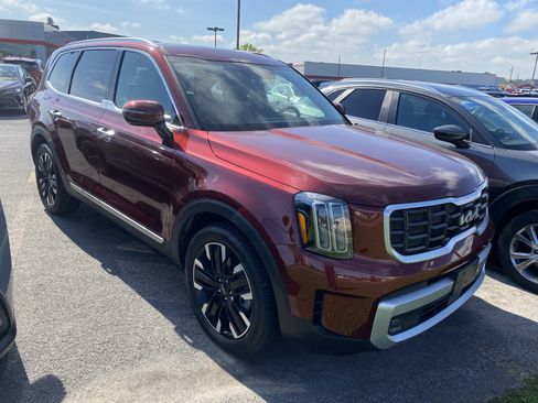 Used 2024 Kia Telluride SX Prestige image 2