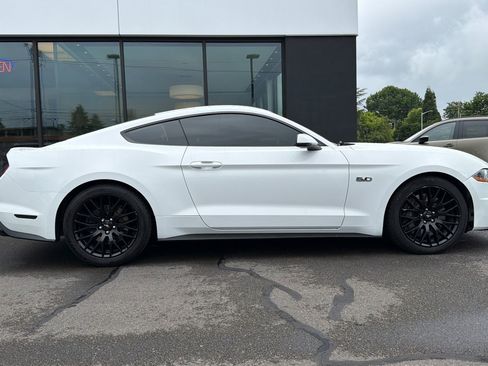 Used 2019 Ford Mustang GT Premium w/ GT Performance Package RWD image 3