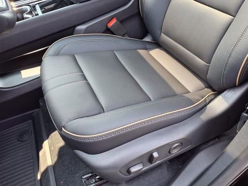 New 2026 Chevrolet Traverse High Country w/ LPO, Floor Liner Package image 21