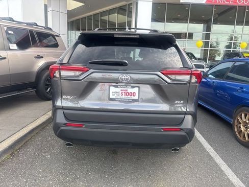 Used 2025 Toyota RAV4 XLE Premium w/ Weather Package image 5