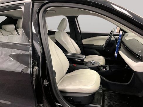 Used 2023 Ford Mustang Mach-E Premium image 7