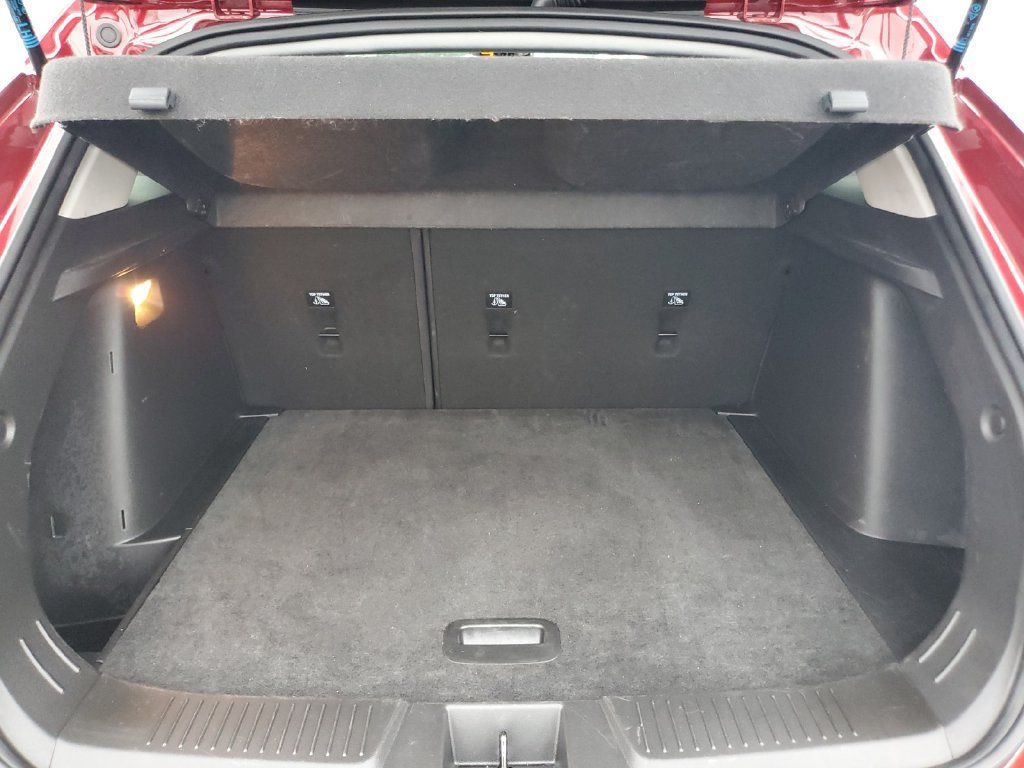 Used 2025 Chevrolet Trax LT FWD image 24
