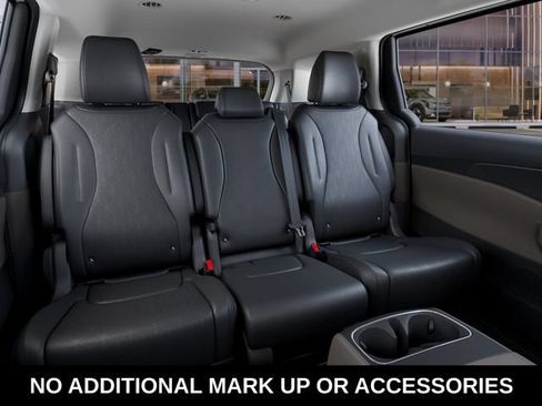 New 2026 Kia Carnival FWD image 16