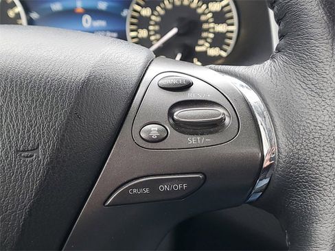 Used 2021 Nissan Murano SV image 19