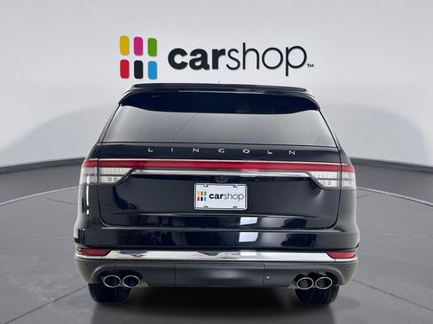 Used 2024 Lincoln Aviator AWD w/ Premium Package image 4