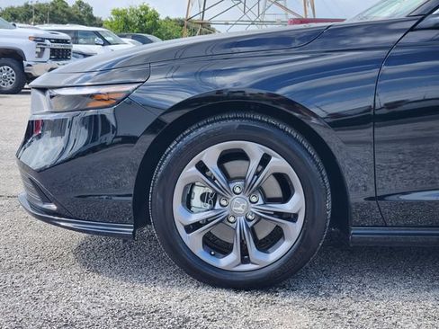 Used 2025 Honda Accord EX-L image 8