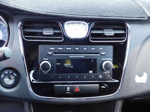 Used 2013 Chrysler 200 LX image 11