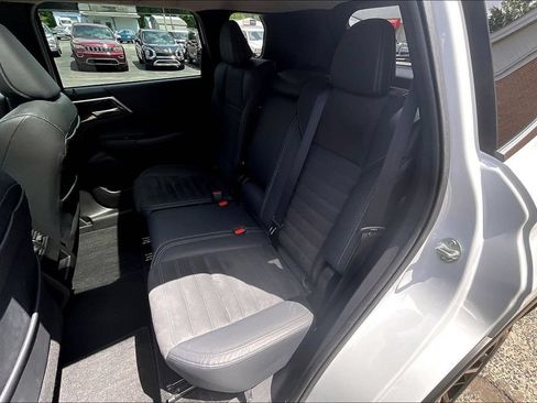 Used 2022 Mitsubishi Outlander SE AWD/4WD image 25