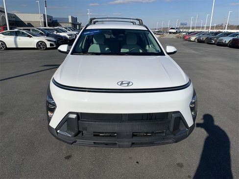 Used 2024 Hyundai Kona SEL image 3