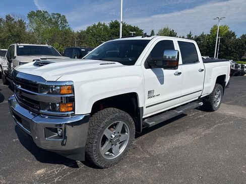 Used 2019 Chevrolet Silverado 2500 LTZ w/ Duramax Plus Package AWD/4WD image 3