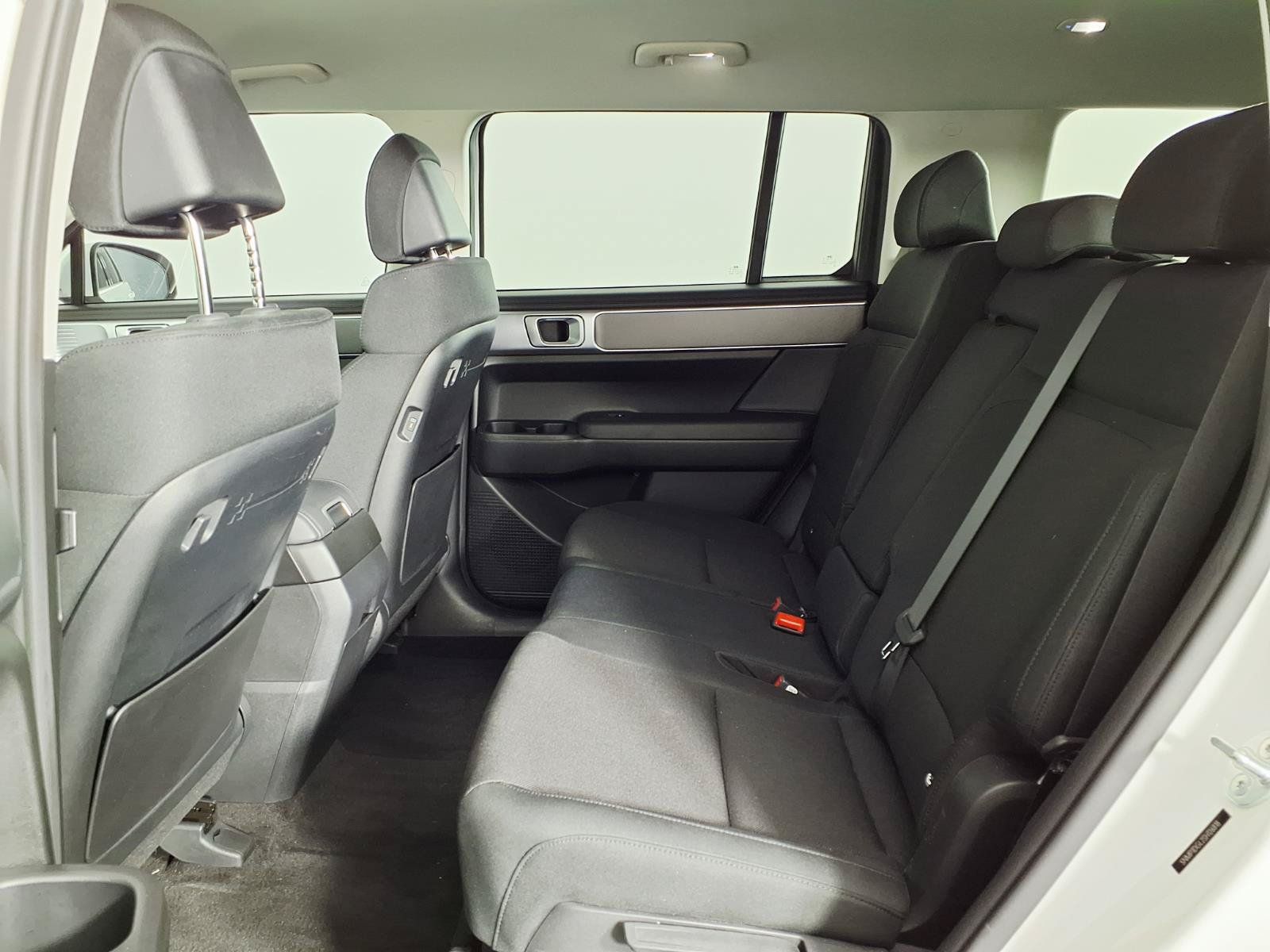 Certified 2025 Hyundai Santa Fe SE AWD/4WD image 14