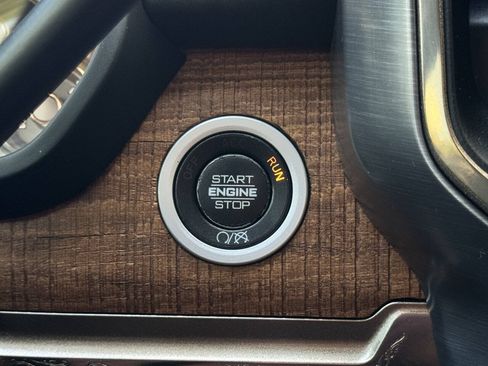 Used 2019 RAM 2500 Limited AWD/4WD image 28