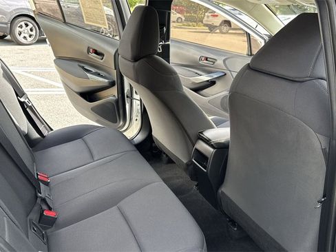 Used 2022 Toyota Corolla LE image 34