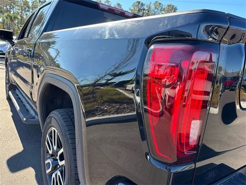 Used 2023 GMC Sierra 1500 AT4 w/ Technology Package image 10