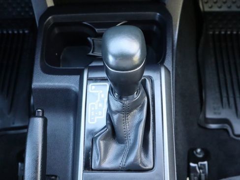 Used 2017 Toyota Tacoma TRD Sport image 38