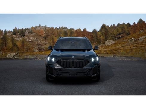 New 2026 BMW X5 sDrive40i image 3