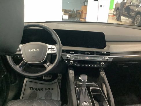 Certified 2025 Kia Telluride SX Prestige X-Line AWD/4WD image 12