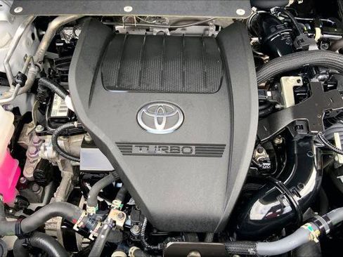 Certified 2024 Toyota Highlander LE image 32