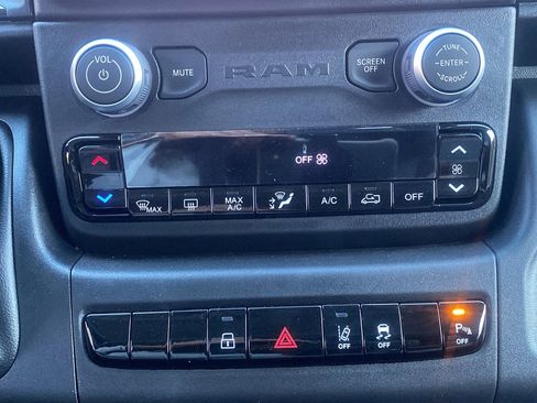 New 2025 RAM ProMaster 1500 w/ Premium Convenience Group image 15