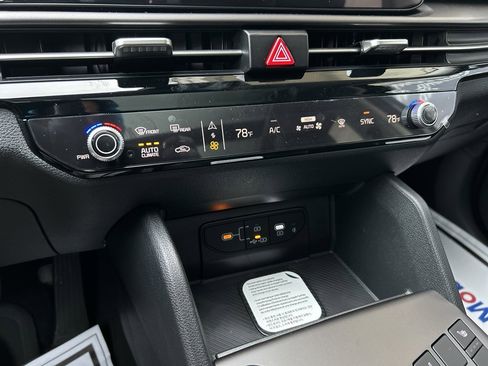 New 2026 Kia Sportage EX image 23