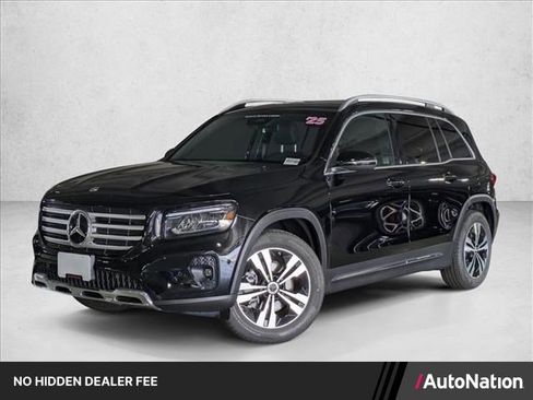 Certified 2025 Mercedes-Benz GLB 250 4MATIC image 1