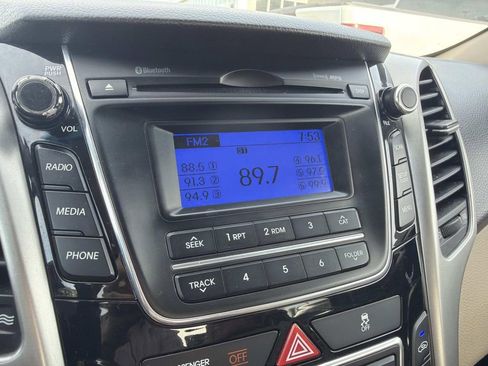 Used 2016 Hyundai Elantra GT FWD image 13