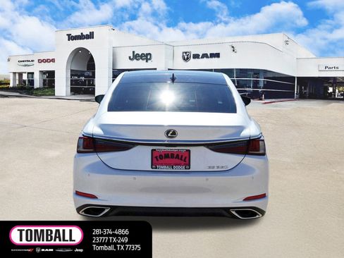 Used 2024 Lexus ES 350 w/ Premium Package image 6