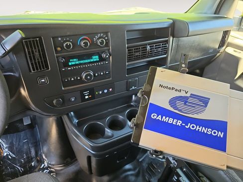 Used 2020 Chevrolet Express 2500 RWD image 11