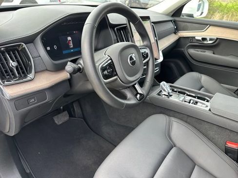 Used 2025 Volvo XC90 B6 Plus AWD/4WD image 24