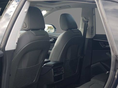 Used 2023 Audi Q8 Premium Plus w/ Premium Plus Package image 12