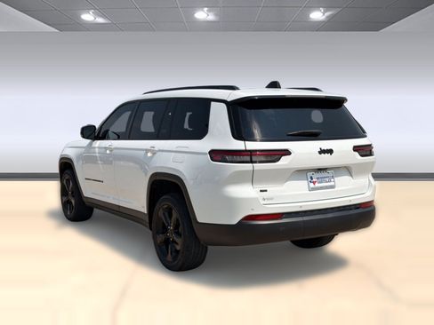 Certified 2023 Jeep Grand Cherokee L Laredo RWD image 3
