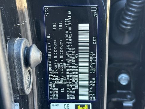 Used 2023 Toyota Corolla Cross XLE w/ Convenience Package AWD/4WD image 35