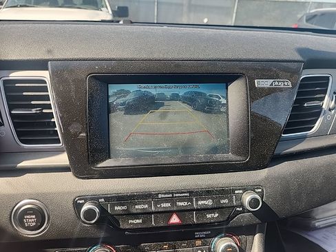Used 2019 Kia Niro LX FWD image 21