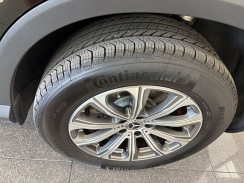 Used 2024 Mercedes-Benz GLC 300 image 28