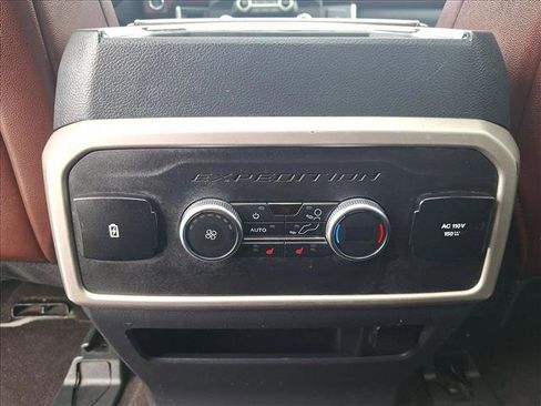 Used 2023 Ford Expedition Max Limited image 17
