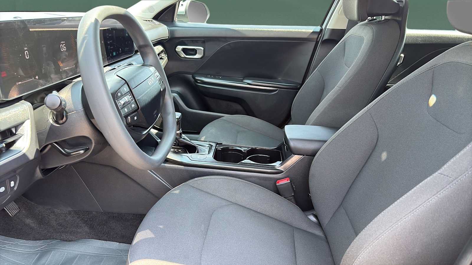Used 2026 Kia K4 FWD image 22