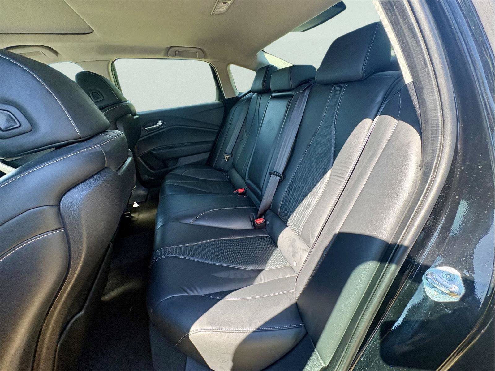 Used 2024 Acura TLX w/ Technology Package FWD image 11