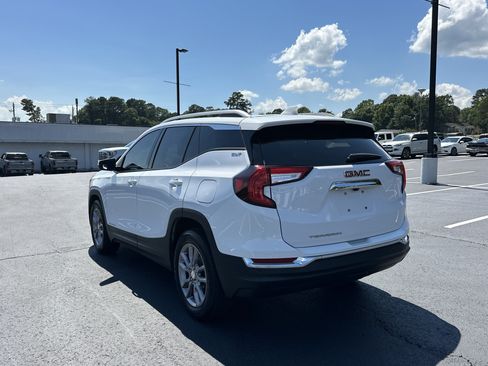 Used 2022 GMC Terrain SLT FWD image 5