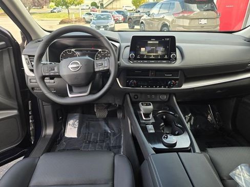 New 2026 Nissan Rogue SV w/ SV Premium Package image 13